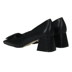 Décolleté con fibbia.Tacco alto 5cm