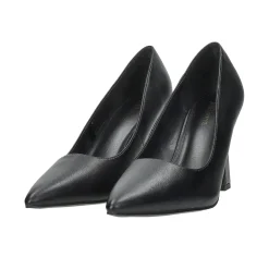 Décolleté con tacco a rocchetto.Tacco alto 9.5cm
