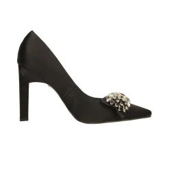 Décolleté in satin con fiocco luccicante sulla punta. Tacco triangolare alto 10.5cm