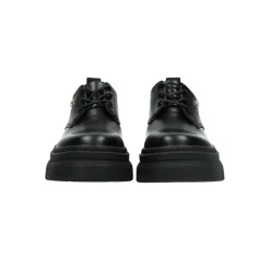 Derby con suola carrarmato.Tacco alto 4cm