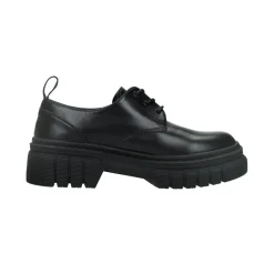 Derby con suola carrarmato.Tacco alto 4cm