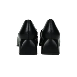 Mocassini con fibbia. Tacco alto 5cm