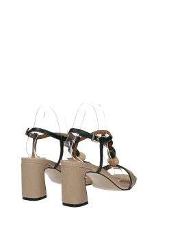 Sandali con dettaglio pietre
