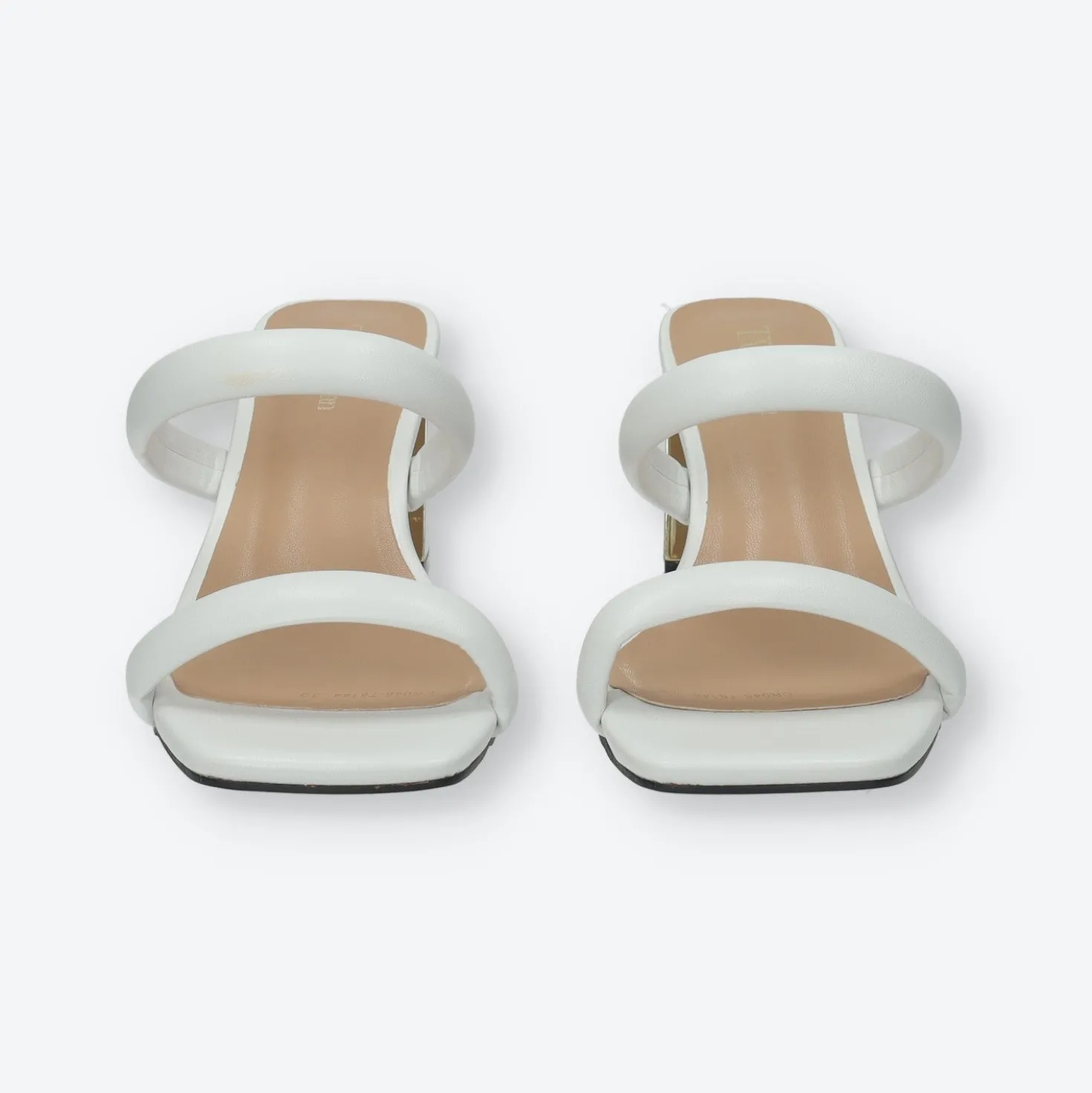 Sandali con doppia fascia.Tacco alto 6cm