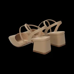 Sandali con listini intrecciati.Tacco alto 6cm.