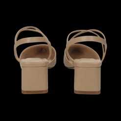 Sandali con listini intrecciati.Tacco alto 6cm.