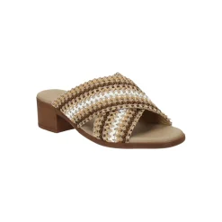 Sandali con zeppa. Made in Italy