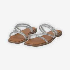Sandali flat con listini tempestati di strass