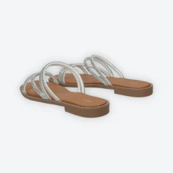 Sandali flat con listini tempestati di strass
