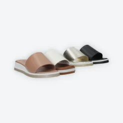 Sandali flat. Made in Italy.Tacco alto 4cm