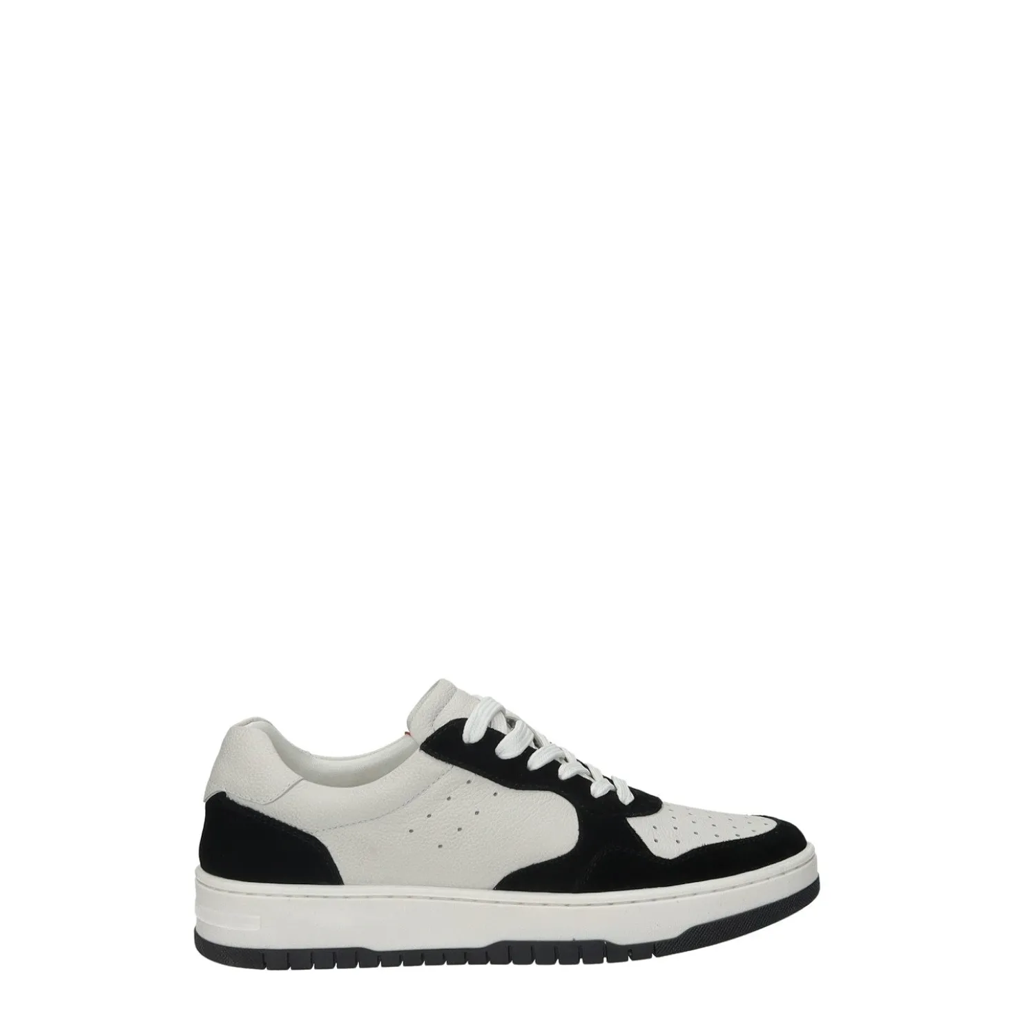 Sneakers con contrasto tomaia.
