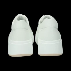 Sneakers con dettaglio.Tacco alto 4 cm
