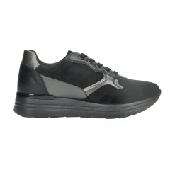 Sneakers con mini zeppa.Tacco alto 4 cm