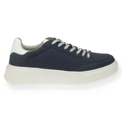 Sneakers in ecopelle con cuciture a vista