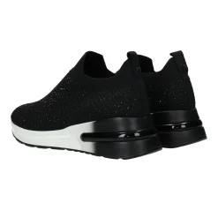 Sneakers in tessuto. Tacco alto 5 cm