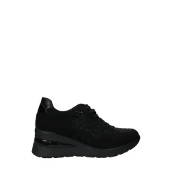 Sneakers in tessuto. Tacco alto 6 cm