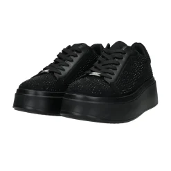 Sneakers ricoperte da strass. Tacco alto: 5 cm
