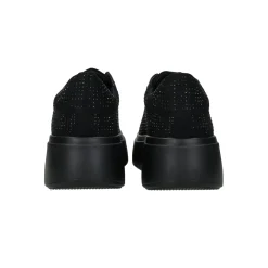 Sneakers ricoperte da strass. Tacco alto: 5 cm