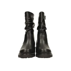 Stivaletti con fibbia. Tacco alto 4cm