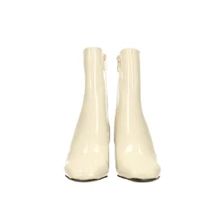 Stivaletti in vernice con punta squadrata. Tacco alto 7cm
