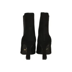 Stivaletti scamosciati a punta. Tacco alto 9cm