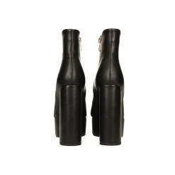Tronchetti plaftorm in vernice. Tacco alto 13cm